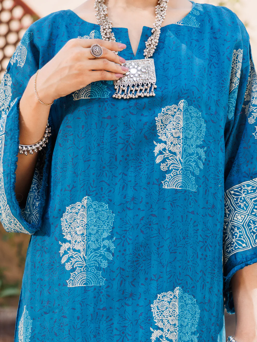 BLUE DOBBY KURTI | AL-LK-1060/FB-1060A - Image 4