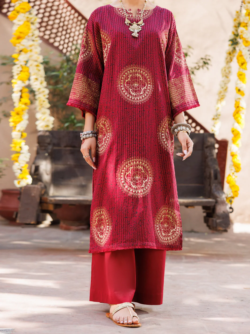 MAROON DOBBY KURTI | AL-LK-1061/FB-1061A