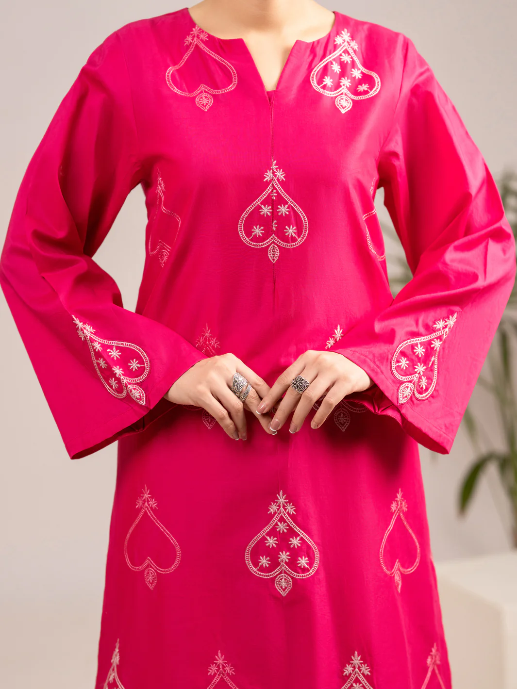 WHITE LAWN 2PC STITCHED | ALP-2PS-LKS-2539/FB-2539A - Image 2