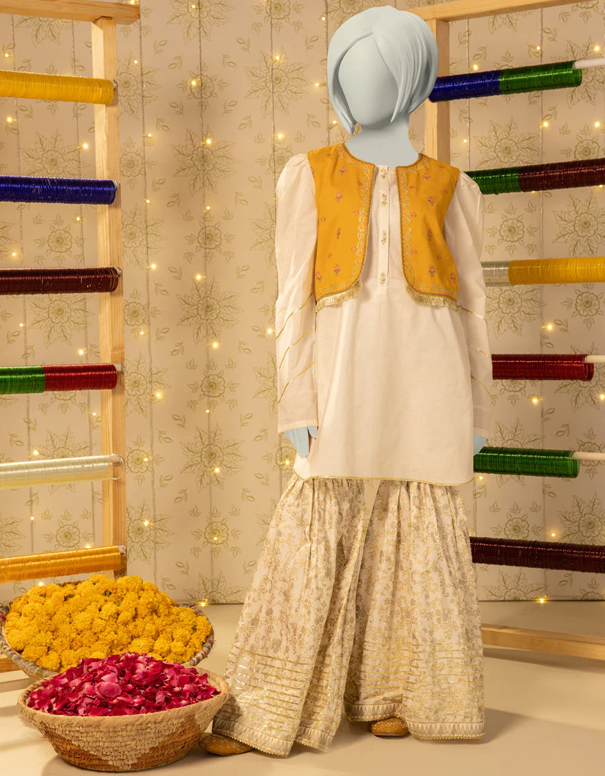 OFF WHITE LAWN 2PC STITCHED | JGK-S-JTST-25-437 FB/ZARI GUL-01