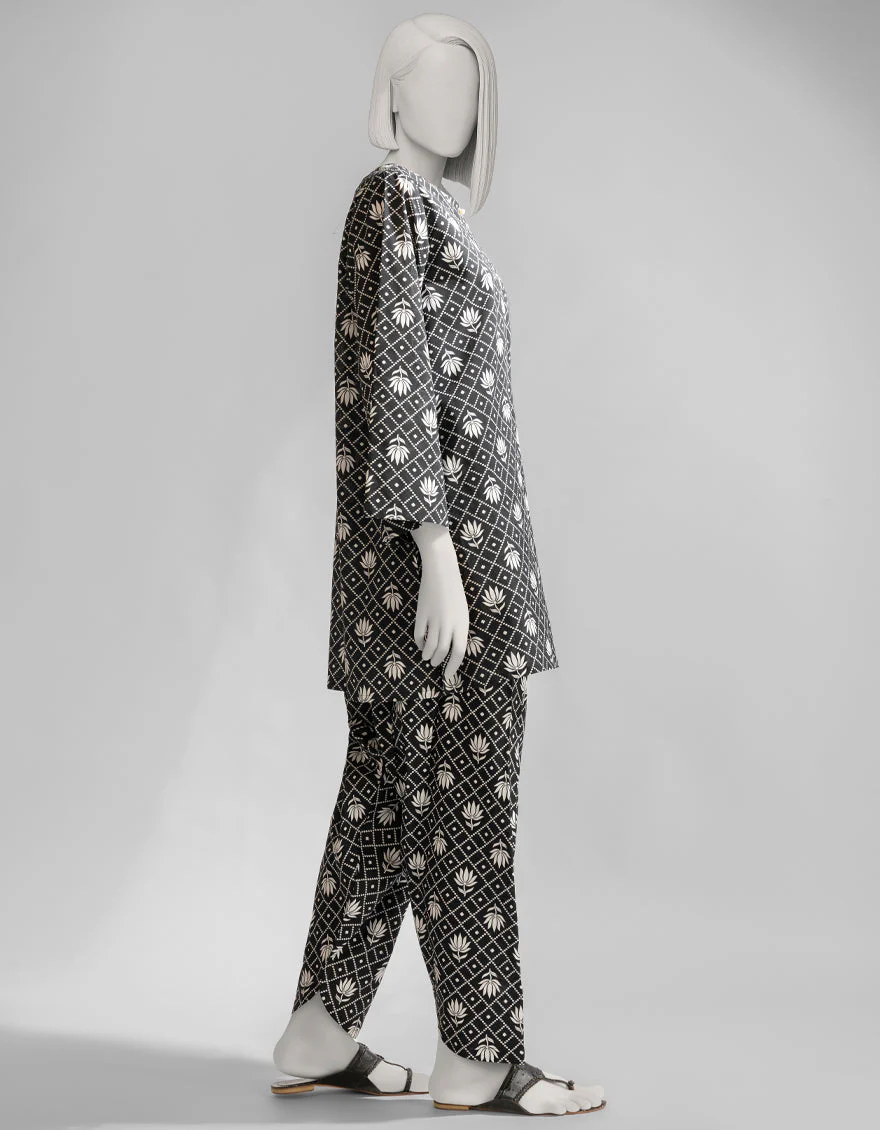BLACK LAWN KURTI | JJLK-S-JSS-25-496 FB - Image 3