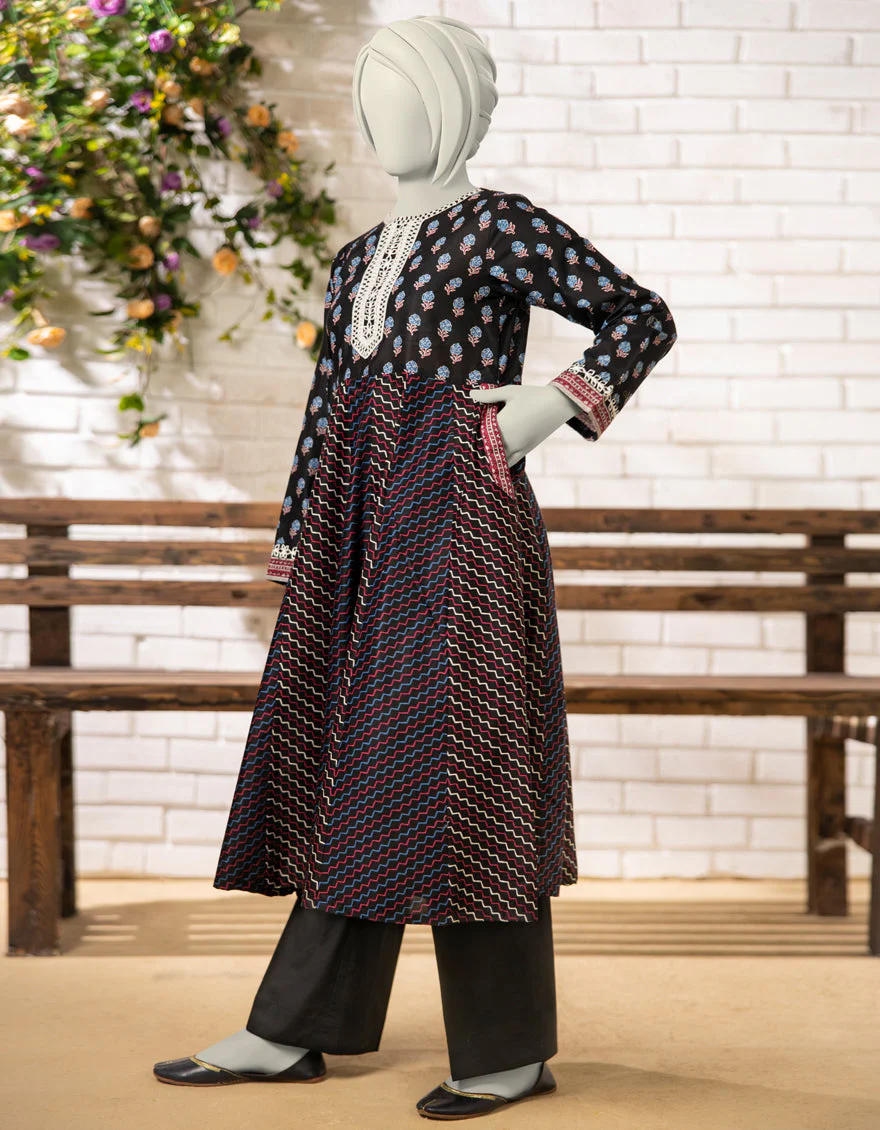 BLACK LAWN KURTI | JYGK-S-JTS-25-4061 FB/BATHIK-2 - Image 4